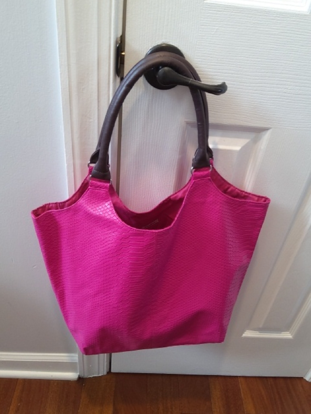 NEIMAN MARCUS💥Nwot💥Hot Pink Tote w/ Dark Brown Handles